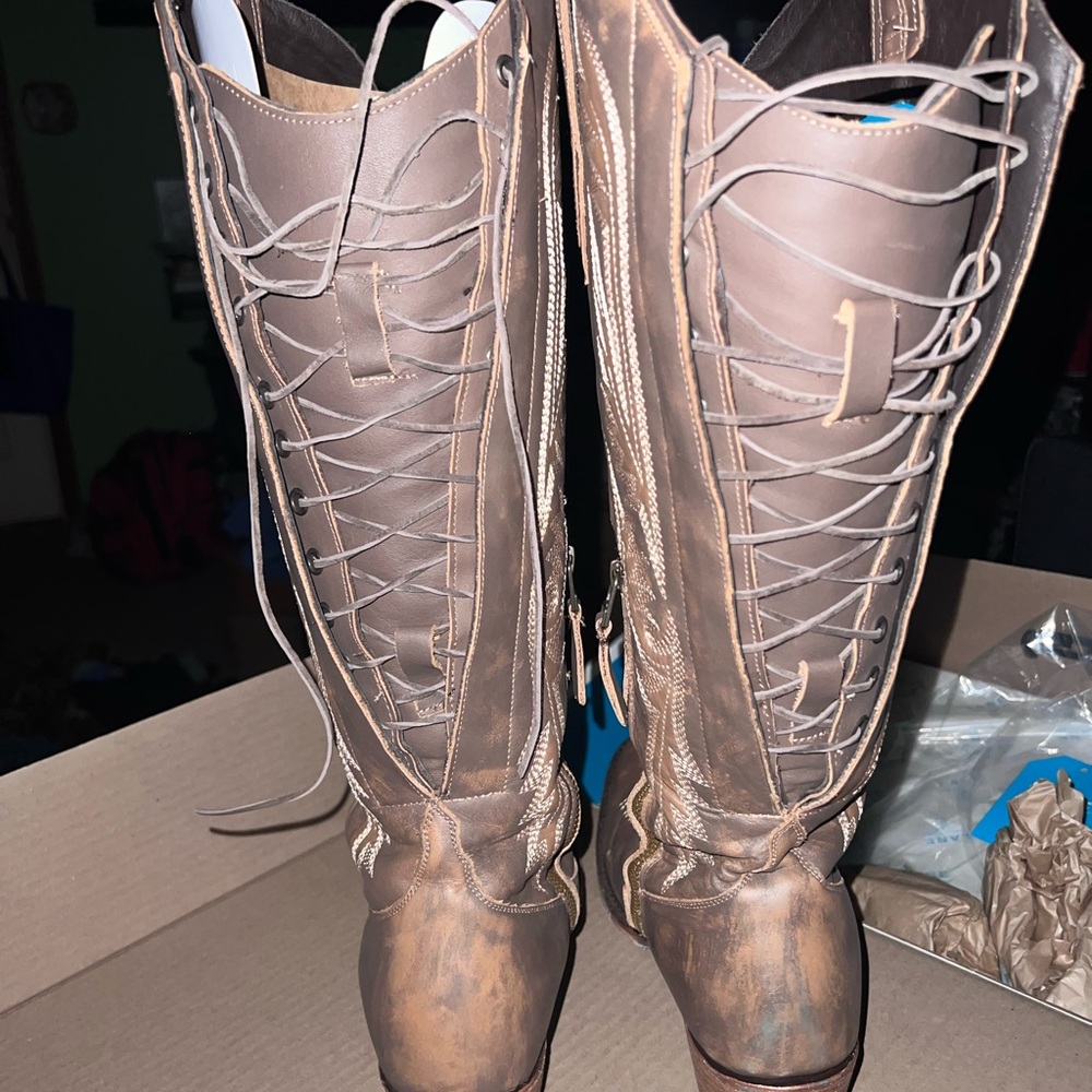 Lane (Monica) Knee-high Corset Boots - Picture 3 of 4